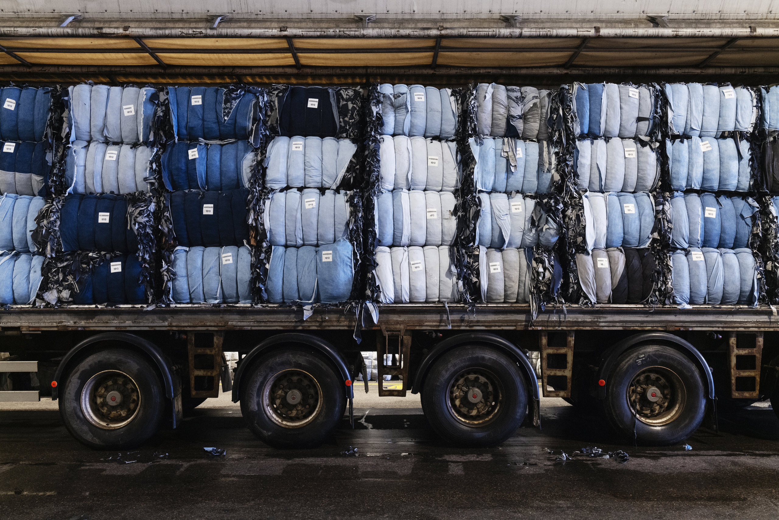 30272965A Sweden Sundsvall 25th November 2022  Renewcell Ortviksvägen 80 85633 SundsvallStock of cotton products clothes