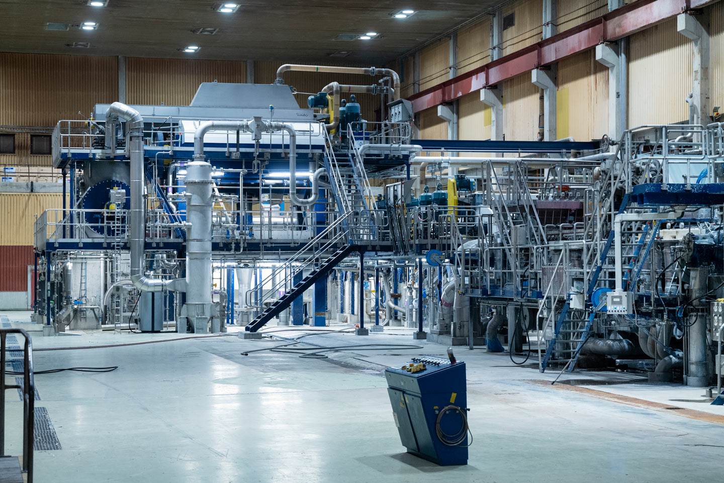 30272965A Sweden Sundsvall 25th November 2022  Renewcell Ortviksvägen 80 85633 Sundsvall
Pulping Contaminants like plastic and polyester are taken out. What remains is cellulose – a biodegradable organic polymer that cotton, trees and all green plants