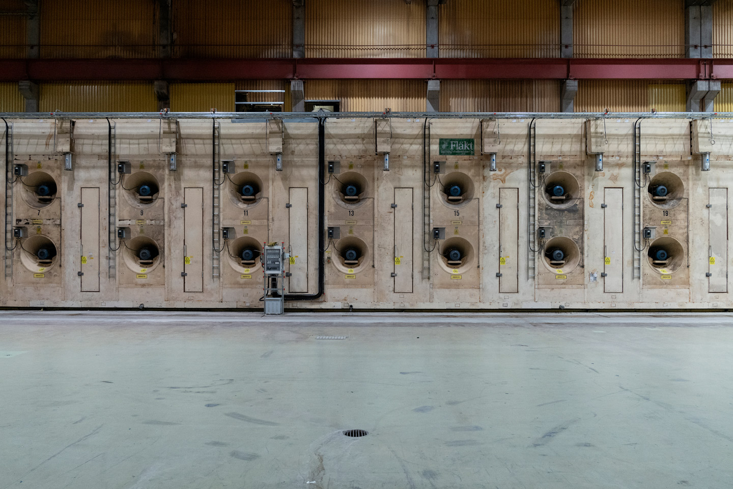 30272965A Sweden Sundsvall 25th November 2022  Renewcell Ortviksvägen 80 85633 SundsvallDrying - The slurry is dried to produce sheets of pure Circulose®.